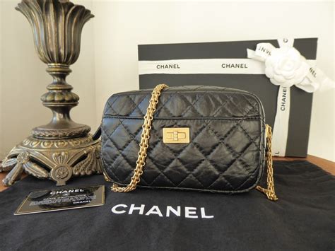 chanel 2.55 camera bag